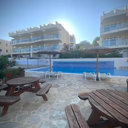בית נופש Luxury House Makry Gialos 300m To The 7 Pers *